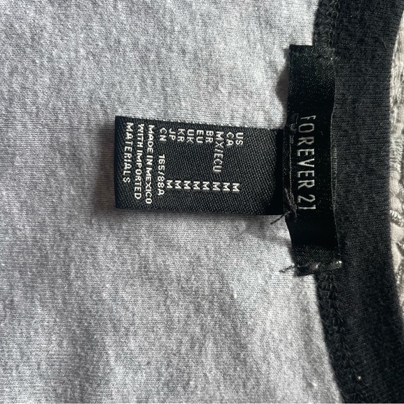 Black and gray short round neck blouse - Picture 1 of 3